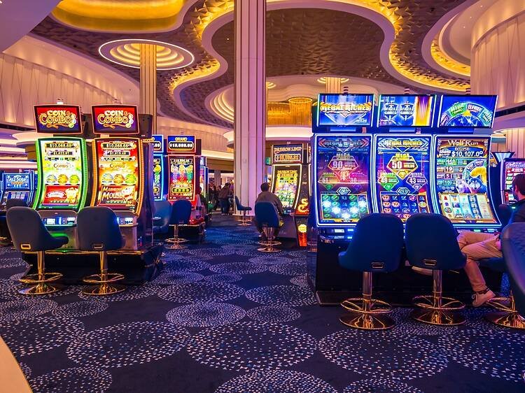 RoyalSpins Casino